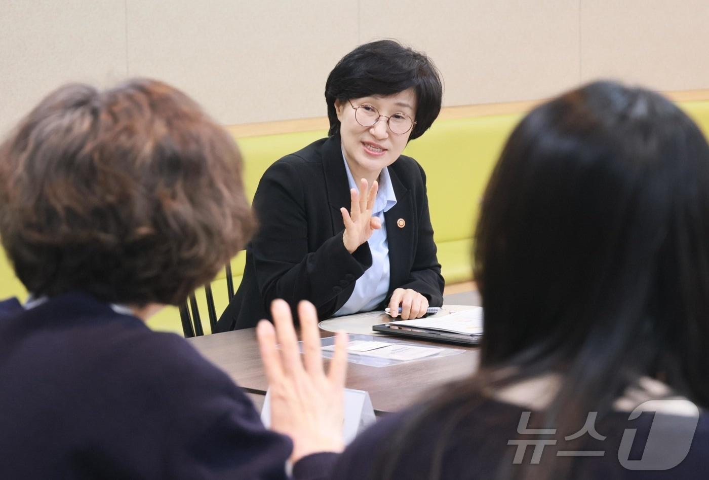 본문 이미지 - 원민경 성평등가족부 장관 (성평등가족부 제공. 재판매 및 DB 금지) 2026.4.9 ⓒ 뉴스1