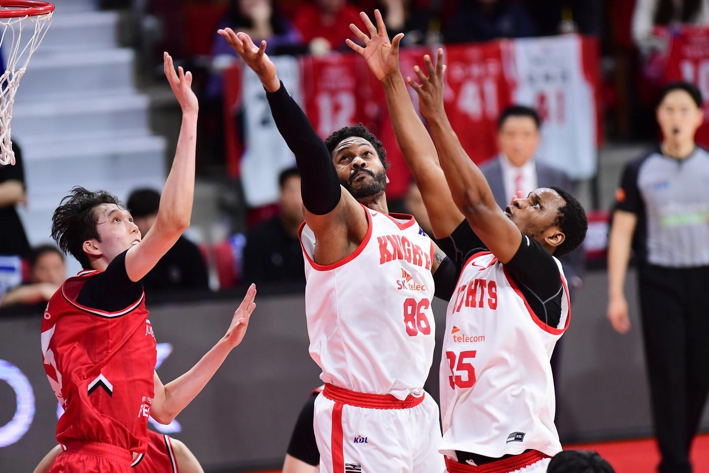 본문 이미지 - 9일 열린 2025-26 프로농구 안양 정관장-서울 SK전. (KBL 제공)