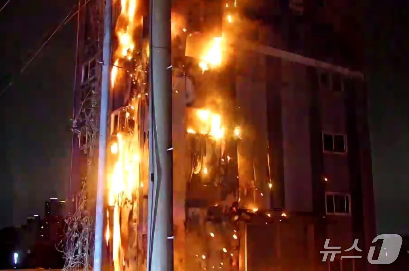 본문 이미지 - 화재 현장. (경기도소방재난본부 제공. 재판매 및 DB 금지) 2026.4.9/뉴스1