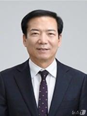 본문 이미지 - 1일 국민의힘 경남도당 공천관리위원회는 기초단체장 거창군수 후보에 구인모 현 거창군수를 공천하는 등 기초단체장, 광역·기초의원 공천결과를 발표했다. 사진은 구인모 거창군수 후보 (도당 제공. 재판매 및 DB금지)