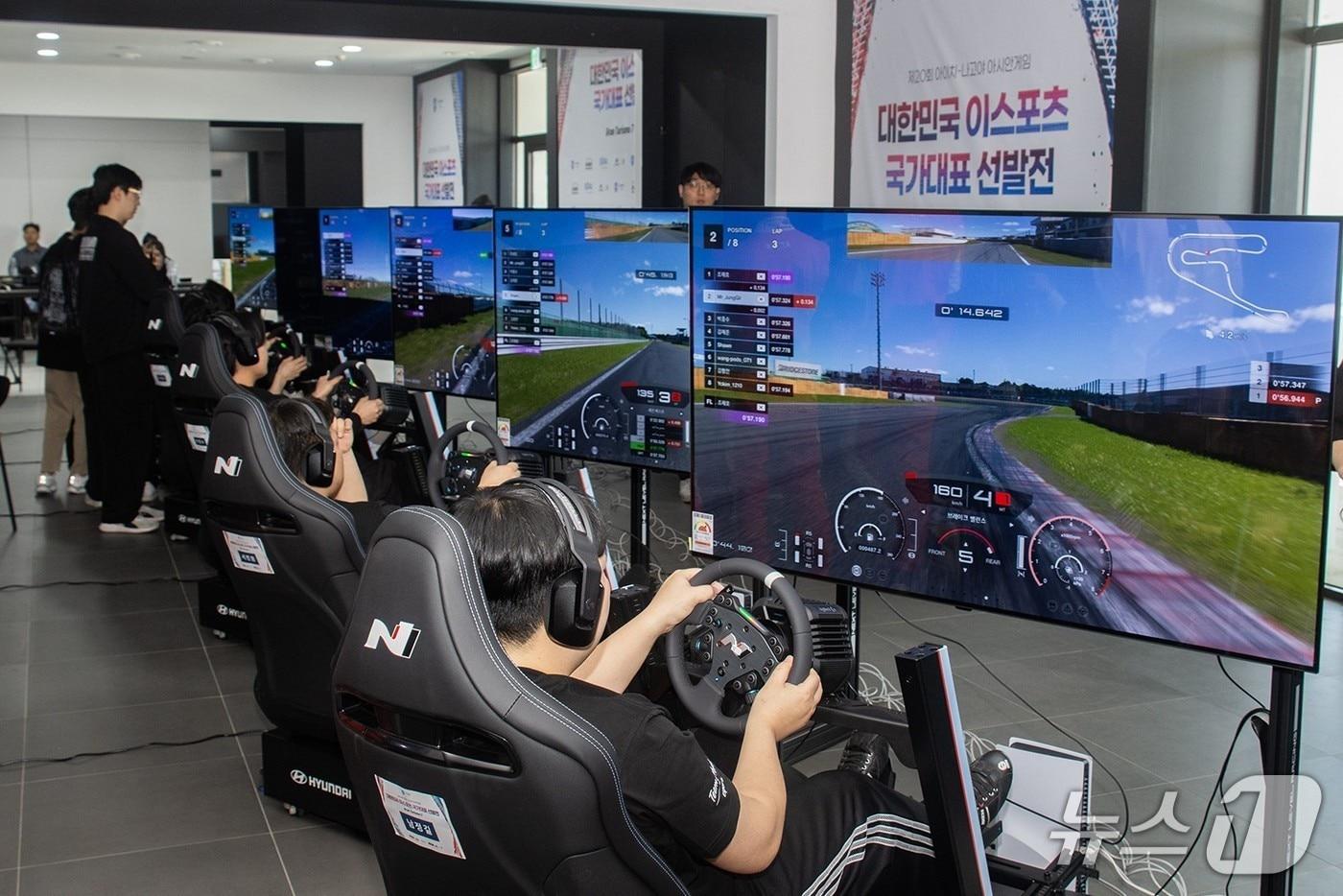 본문 이미지 - 현대 N 페스티벌에서 개최된 아이치·나고야 아시안게임 ‘그란 투리스모 7’ 국가대표 선발전의 모습. (현대차 제공) 