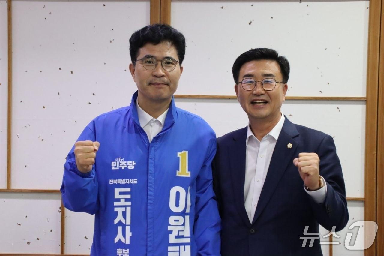 본문 이미지 - 유의식 전북 완주군의장(오른쪽)이 이원택 민주당 전북도지사 예비후보 선대위에 합류한다.(선대위제공. 재판매 및 DB금지)2026.5.11/뉴스1