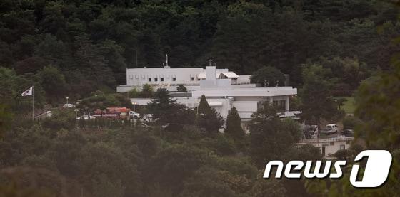 본문 이미지 - 서울 용산구 한남동 옛 대통령 관저. (대통령실사진기자단) ⓒ 뉴스1