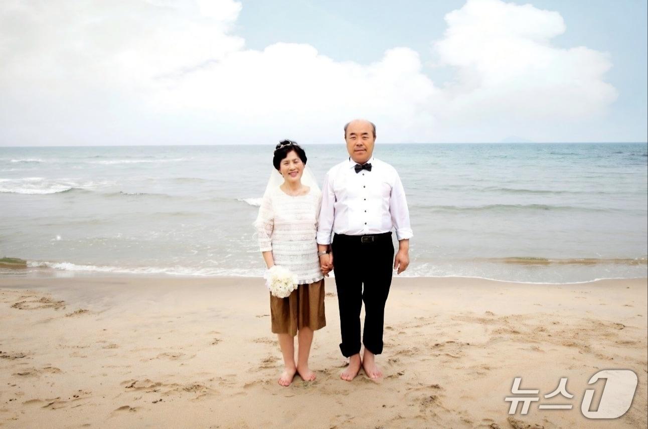 본문 이미지 - 기증자 김용분 씨(왼쪽)와 남편 오지환 씨.(한국장기조직기증원 제공)
