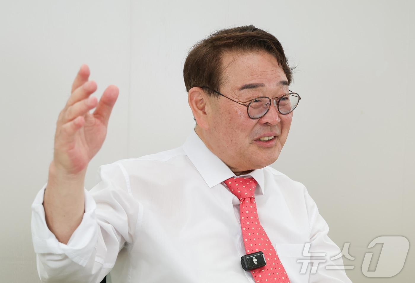 본문 이미지 - 조전혁 서울시교육감 예비후보가 12일 서울 종로구 선거사무소에서 뉴스1과 인터뷰를 하고 있다. ⓒ 뉴스1 이종수 인턴기자