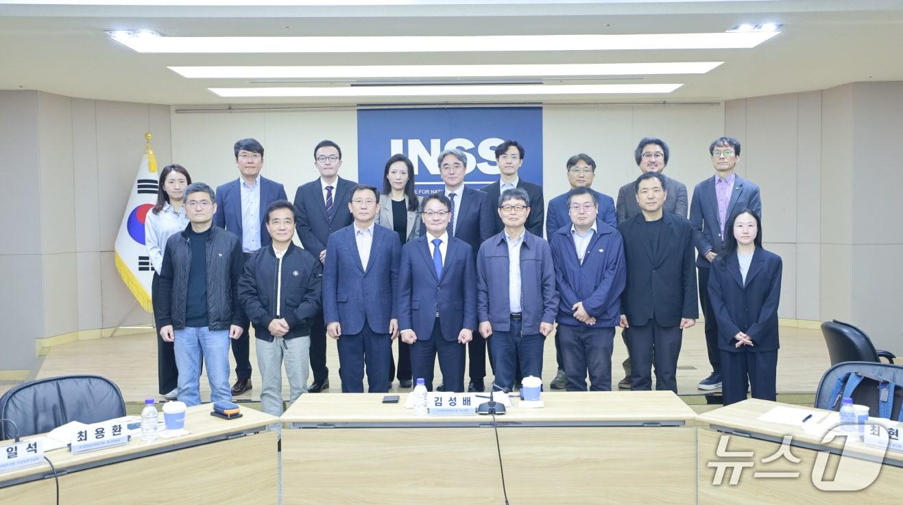 본문 이미지 - 국가안보전략연구원(INSS)은 12일 북한 ICT 연구회와 공동으로 '북한 인공지능 현황 분석 및 대응 방안 세미나'를 개최했다고 밝혔다.(국가안보전략연구원 제공).