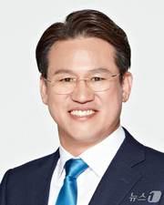 본문 이미지 - 서진웅 전 더불어민주당 경기 부천시장 예비후보/뉴스1