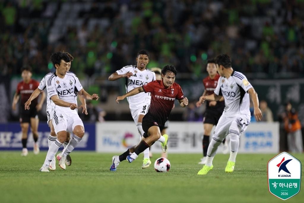 본문 이미지 - 전북과 부천이 0-0으로 비겼다.(한국프로축구연맹 제공) 