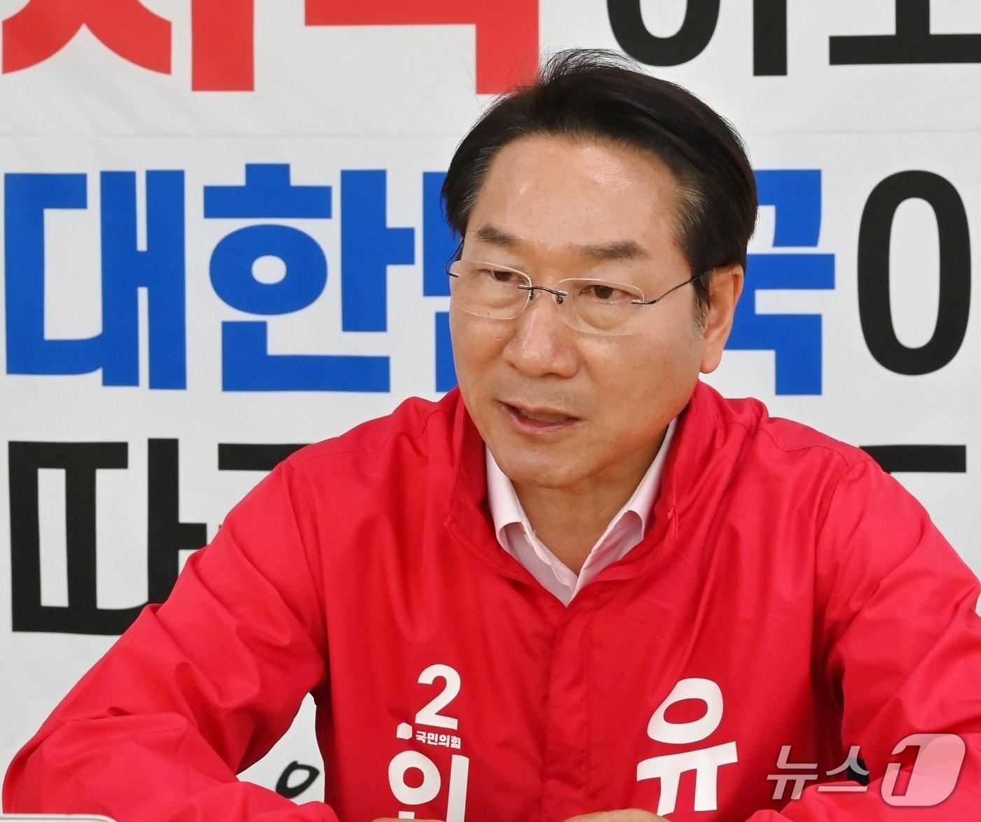 본문 이미지 - 유정복 인천시장 예비후보가 지난 7일 선거사무소에서 뉴스1과 인터뷰를 진행하고 있다. / 뉴스1 ⓒ News1