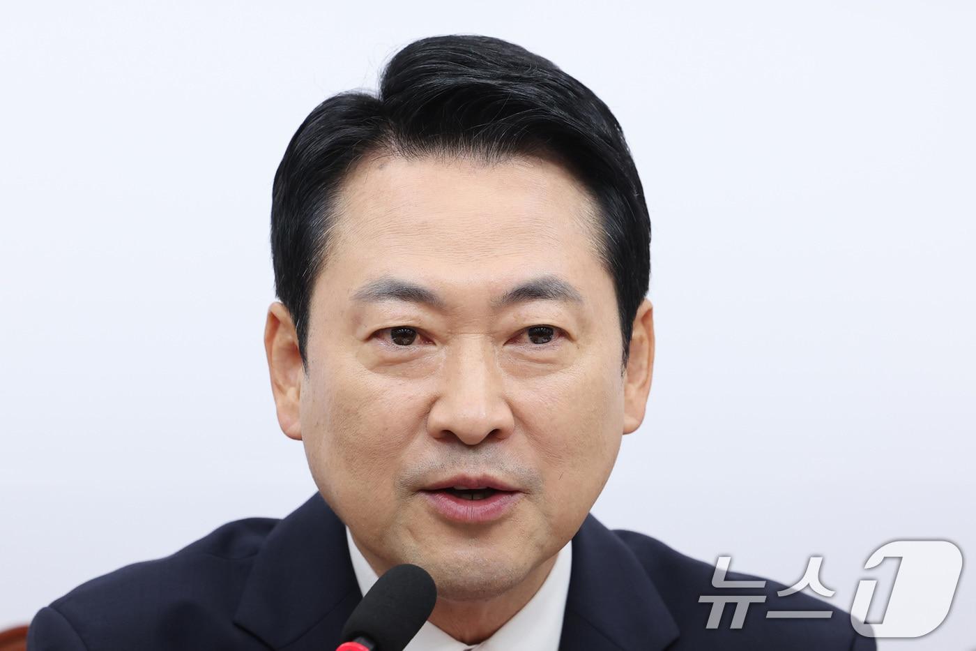 본문 이미지 - 장동혁 국민의힘 대표가 14일 서울 여의도 국회에서 열린 최고위원회의에서 발언하고 있다. 2026.5.14 ⓒ 뉴스1 신웅수 기자