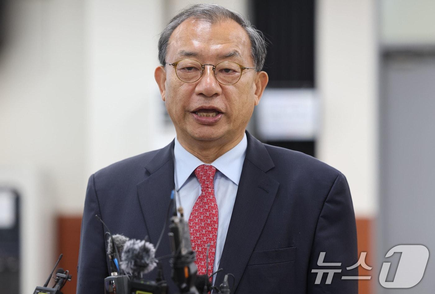 본문 이미지 - 이정현 국민의힘 전남광주통합특별시장 후보가 14일 광주 서구 치평동 선거관리위원회에서 후보등록을 마치고 소감을 밝히고 있다. 2026.5.14 ⓒ 뉴스1 박지현 기자