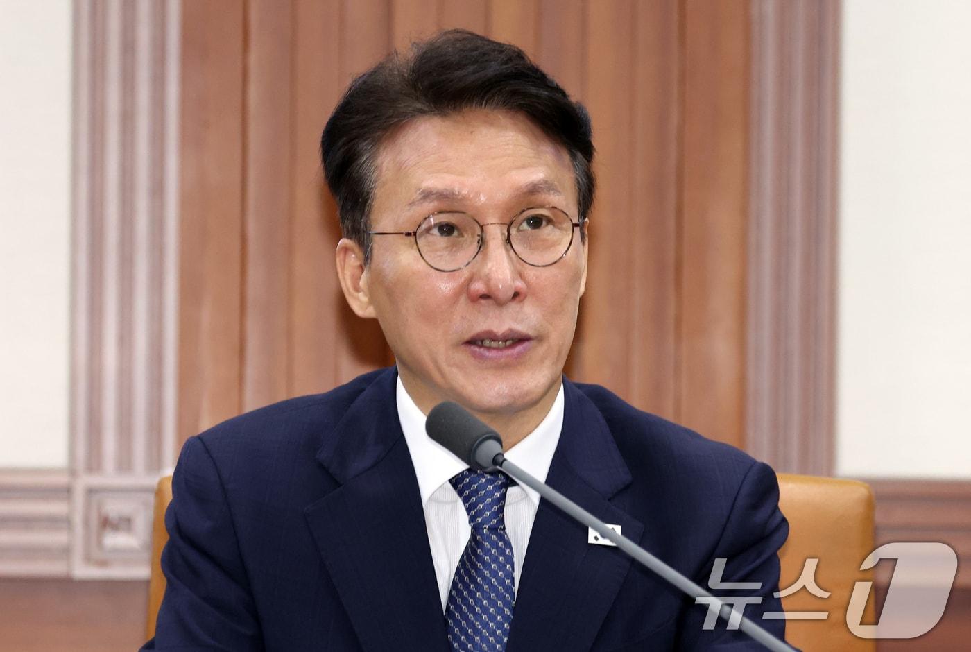 본문 이미지 - 김민석 국무총리가 15일 오전 서울 종로구 세종대로 정부서울청사에서 열린 민·관 대테러업무혁신TF 최종보고회의에서 모두 발언을 하고 있다. 2026.5.15 ⓒ 뉴스1 김명섭 기자
