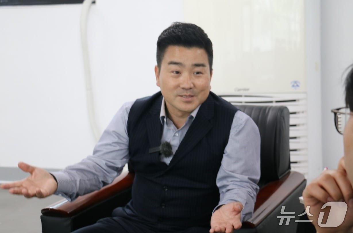 본문 이미지 - 김현태 무소속 인천 계양을 국회의원 보궐선거 후보가 뉴스1과 인터뷰를 하고 있다. / 뉴스1 ⓒ News1