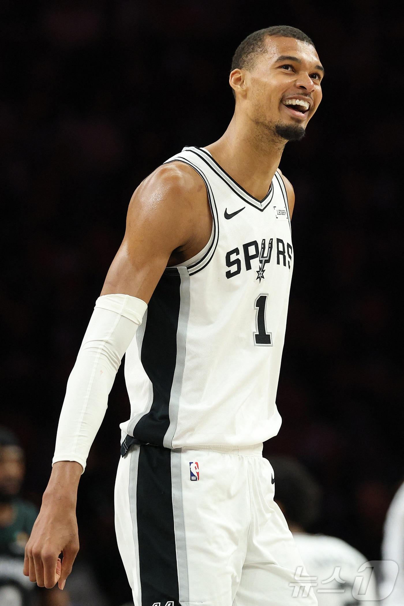 본문 이미지 - NBA 샌안토니오 웸반야마.ⓒ AFP=뉴스1