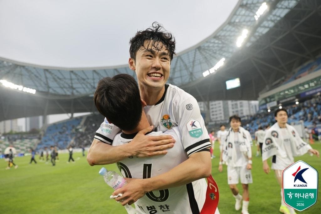 본문 이미지 - 강원FC의 수비수 이기혁이 북중미 월드컵 최종 명단에 이름 올렸다. (한국프로축구연맹 제공)