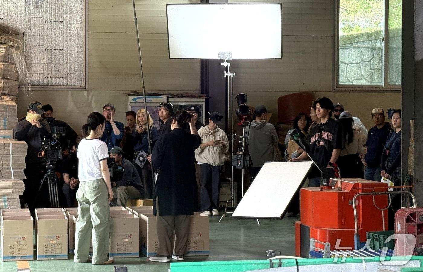 본문 이미지 - 영화 '엄마가 매일' 팀이 단양군에서 촬영을 이어가고 있다.(단양군 제공. 재판매 및 DB금지) 