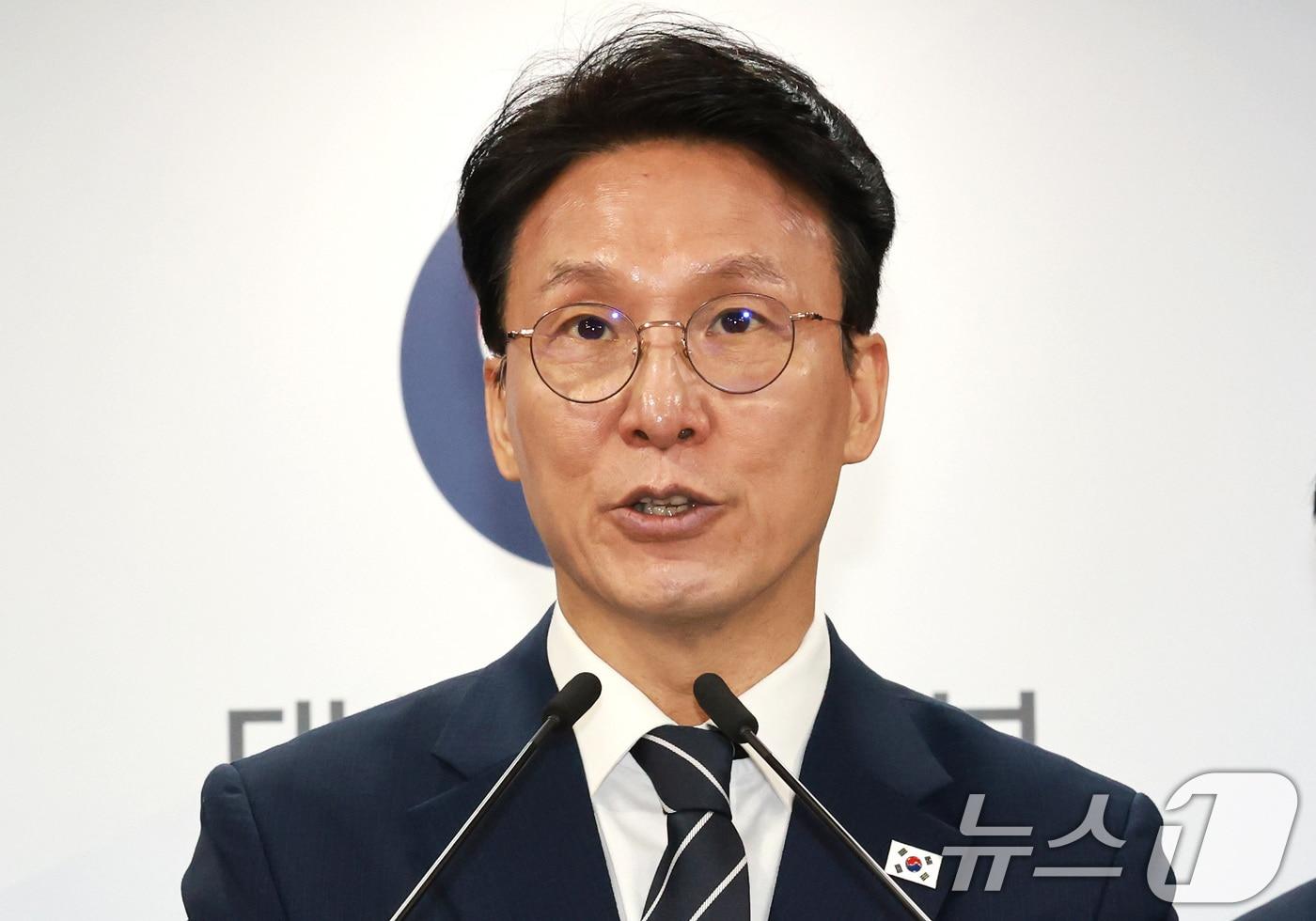 본문 이미지 - 김민석 국무총리가 17일 서울 종로구 정부서울청사에서 삼성전자 파업 관련 대국민 담화를 하고 있다. 2026.5.17 ⓒ 뉴스1 임세영 기자