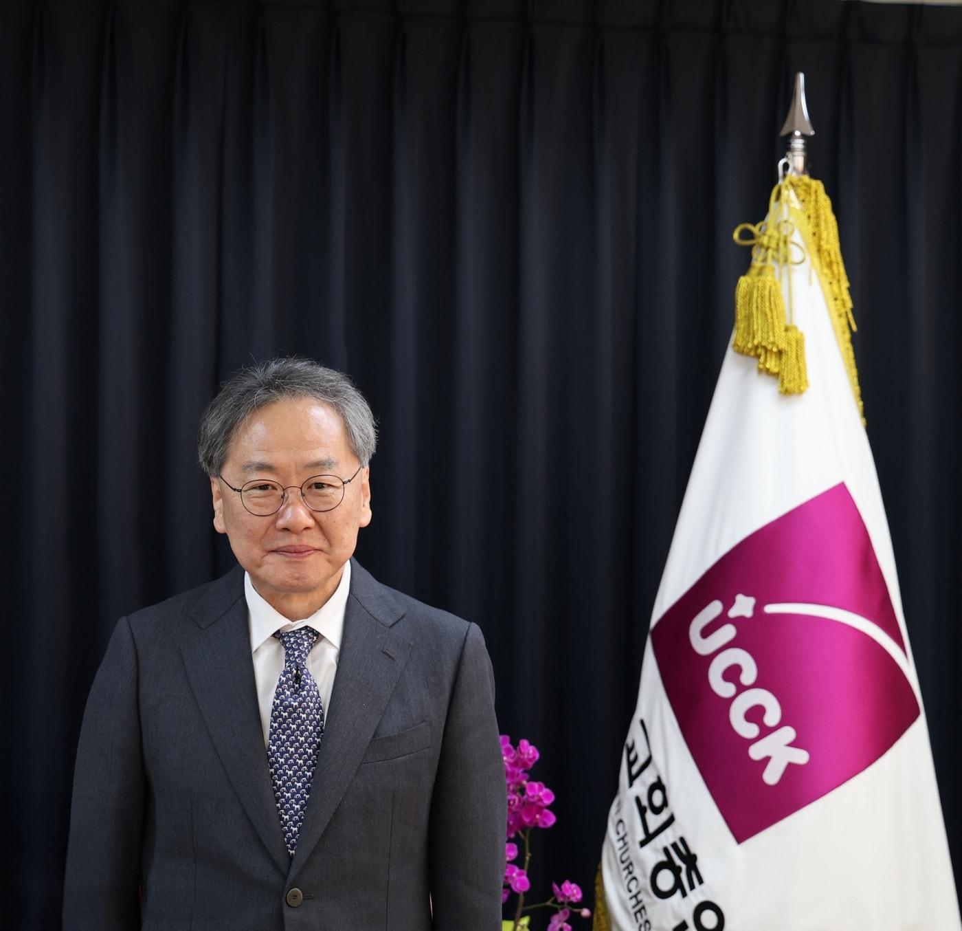 본문 이미지 - 한교총은 18일 목회서신에서 교회가 공직선거법과 민주적 질서를 지켜야 하며, 강단에서 특정 정치세력을 옹호하거나 정치적 편향을 드러내는 발언을 금지해야 한다고 밝혔다.