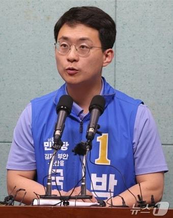 본문 이미지 - 박지원 더불어민주당 군산·김제·부안을 국회의원 후보. ⓒ 뉴스1 유경석 기자