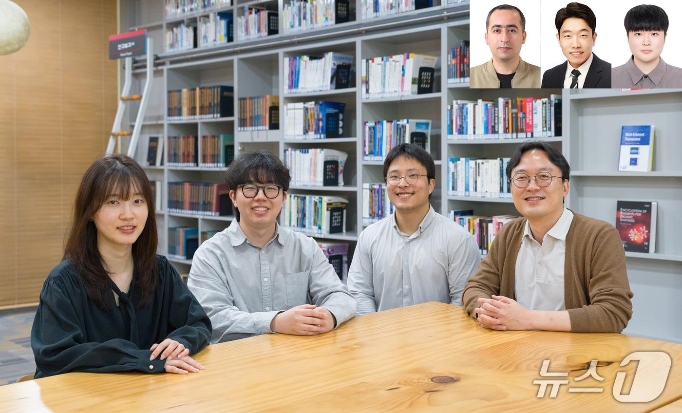 본문 이미지 - 강유민·강성준·김광빈 박사과정생, 김승준 교수(왼쪽부터), 아흐메드 엘샤르카위(Ahmed Elsharkawy) 박사후연구원, 여도현 박사과정생, 김보천 석사(우측 상단 왼쪽부터) (지스트 제공, 재판매 및 DB금지)/뉴스1 