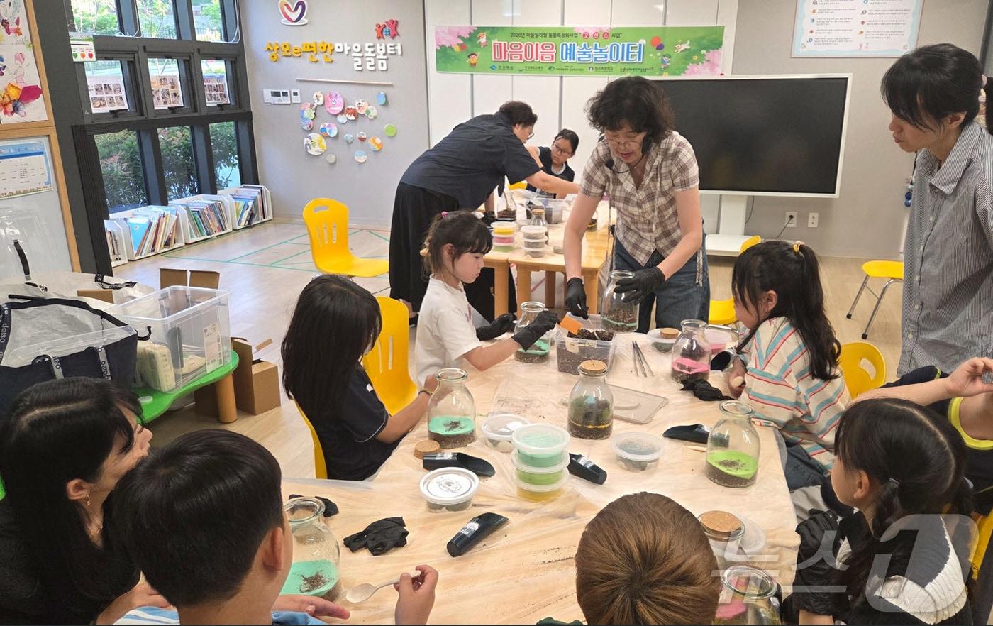 본문 이미지 - 경북교육청은 19일 마을밀착형 돌봄특성화사업 ‘굿센스’의 방학 틈새돌봄형 추가 공모에서 5개 팀을 최종 선정했다. /뉴스1