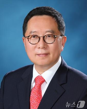 본문 이미지 - 국가과학기술연구회(NST)가 한국화학연구원 신임 원장에 신석민 서울대 화학부 교수를 선임했다.