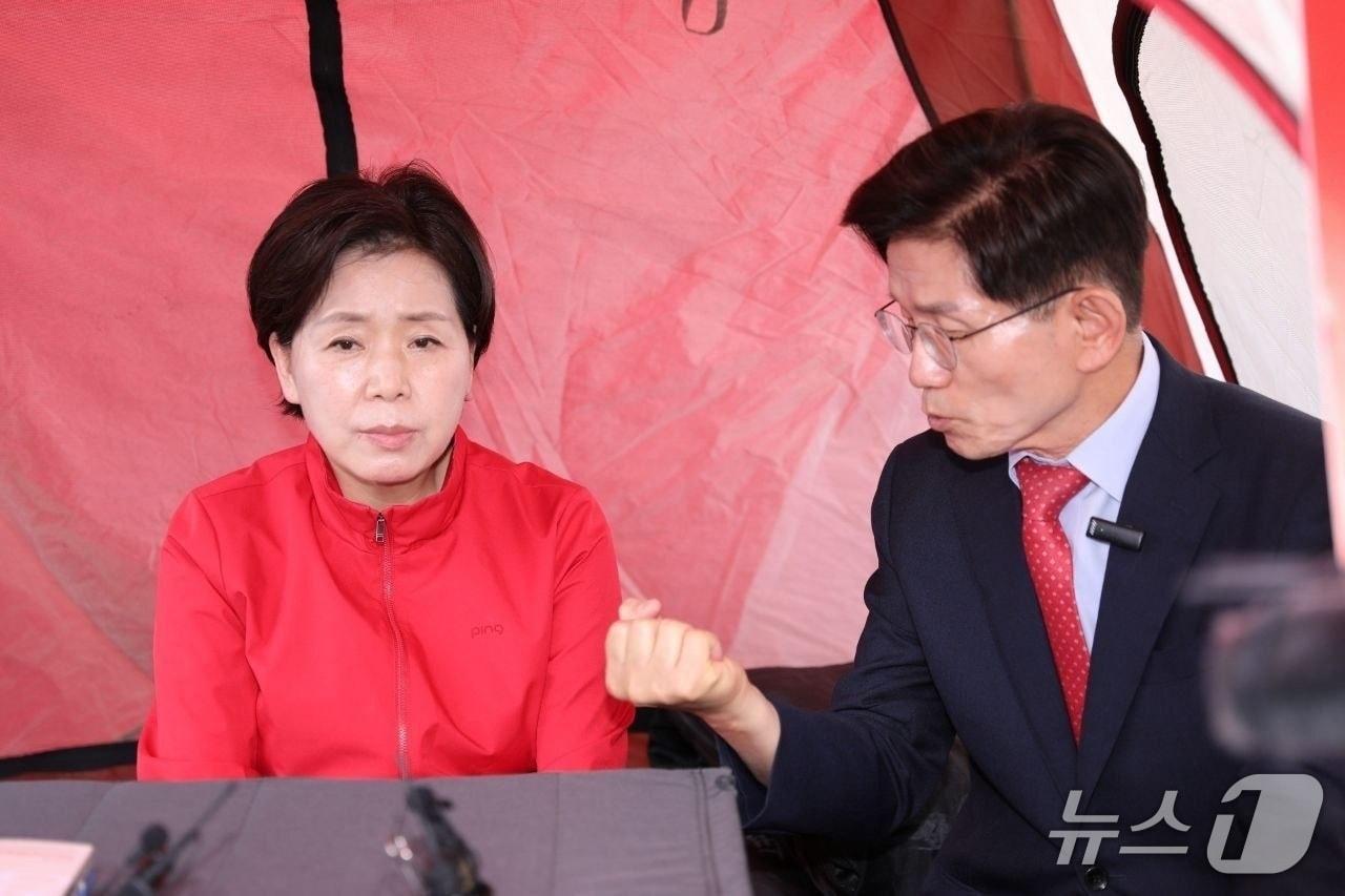 본문 이미지 - 양향자 국민의힘 경기도지사 후보와 김문수 전 국민의힘 대선 후보.(양 후보 캠프 제공. 재판매 및 DB금지)