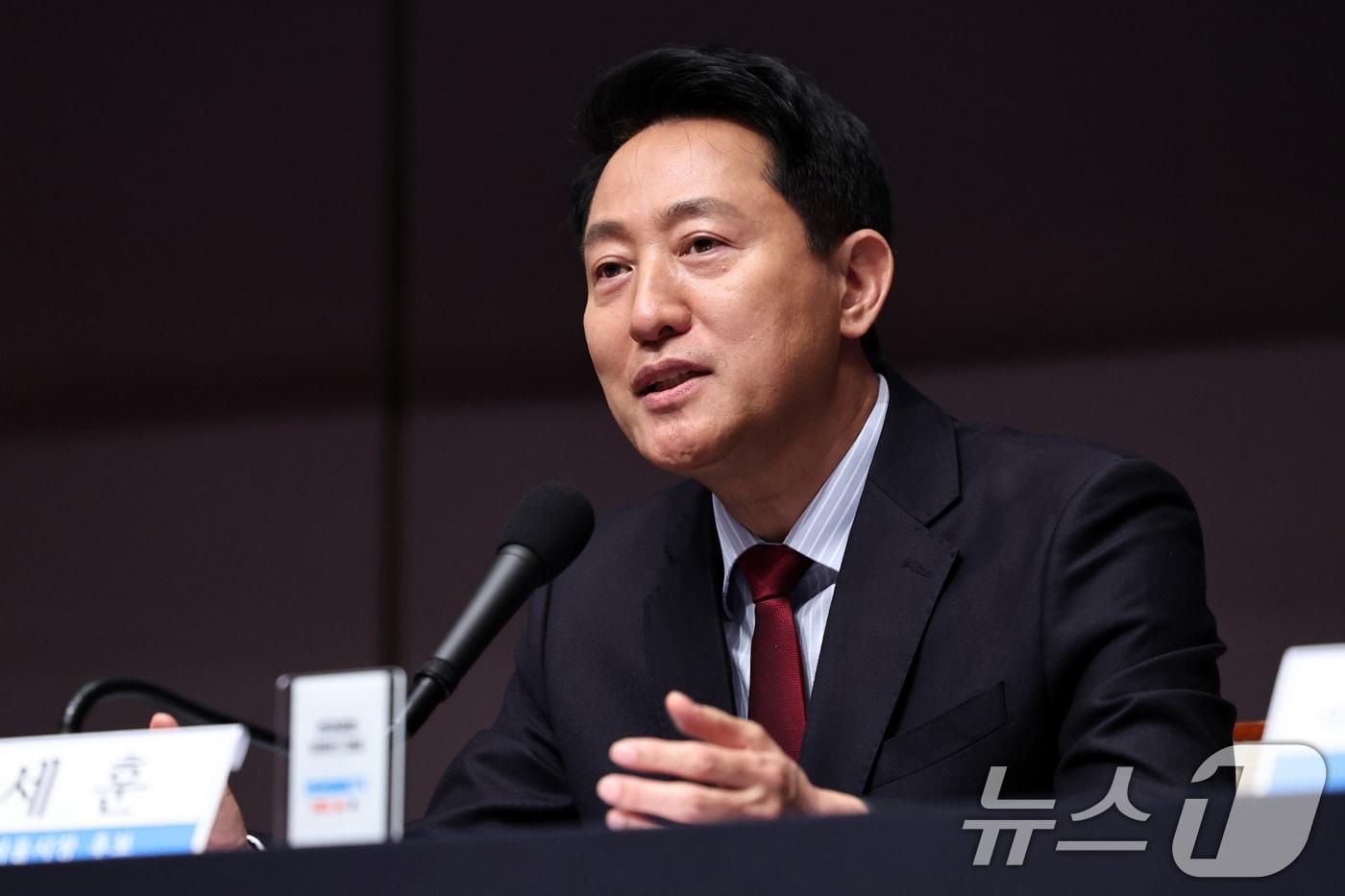 본문 이미지 - 오세훈 국민의힘 서울시장 후보가 20일 오전 서울 중구 한국프레스센터에서 열린 관훈클럽 초청 토론회에서 발언하고 있다. 2026.5.20 ⓒ 뉴스1 구윤성 기자