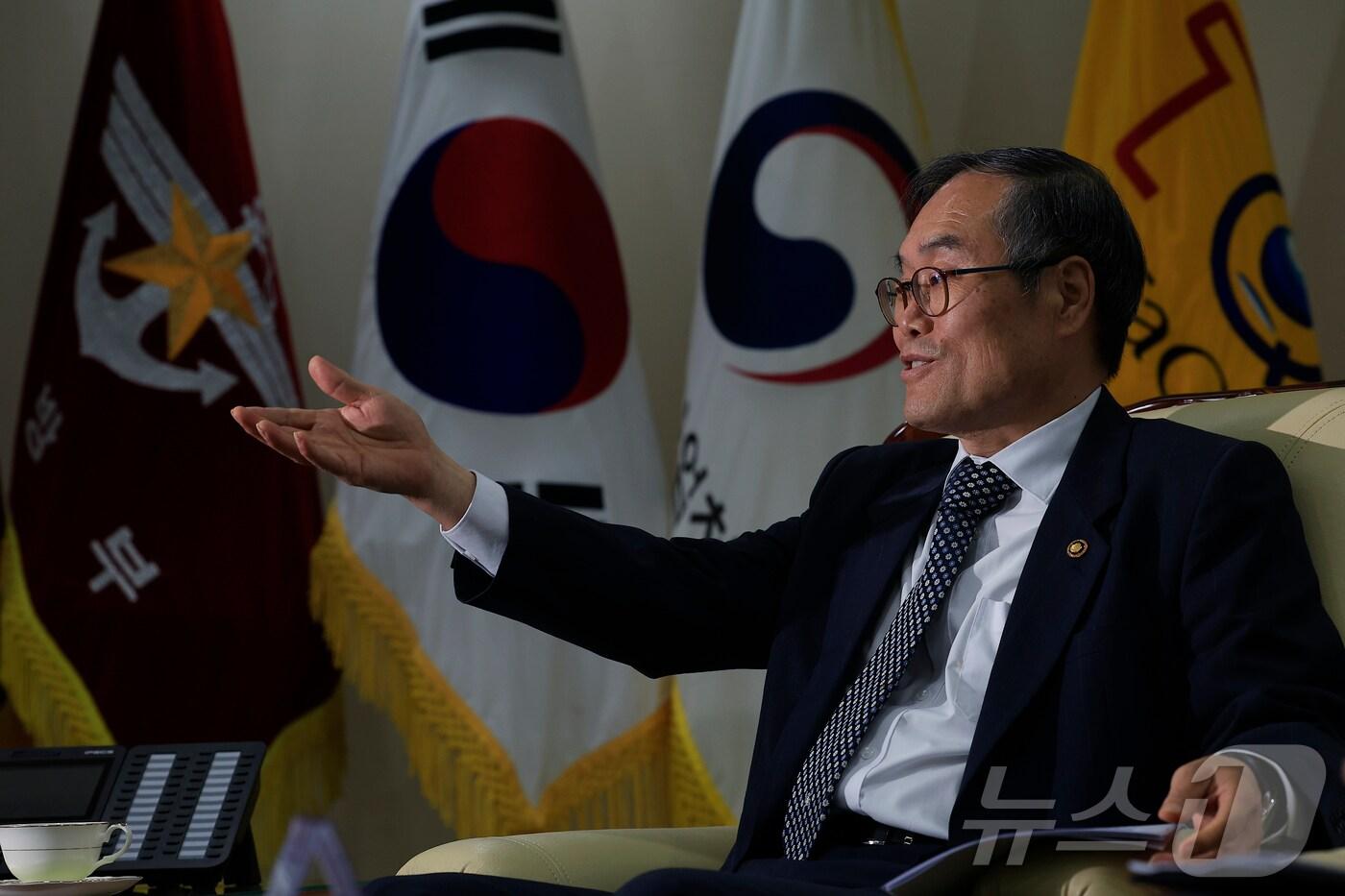이용철 방위사업청장은 캐나다 잠수함 사업(CPSP) 수주에 성공하면  '방산 세계 4강'으로서의 한국의 입지가 높아질 것이라고 말했다. 2026.5.21 ⓒ 뉴스1 박정호 기자