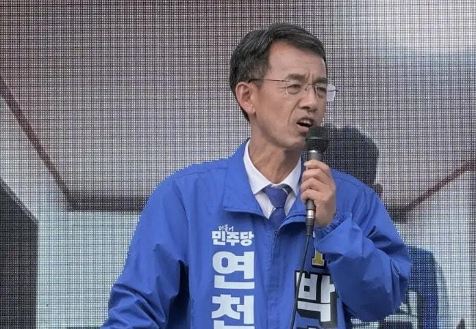 본문 이미지 - 박충식 더불어민주당 연천군수 후보(박충식TV 사진 캡처)