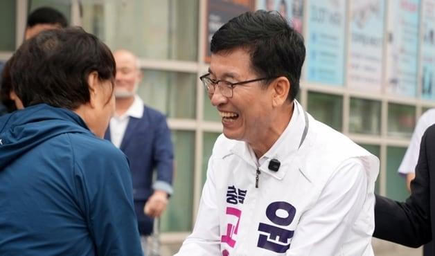 본문 이미지 - 윤건영 충북교육감 후보.(자료사진)/뉴스1