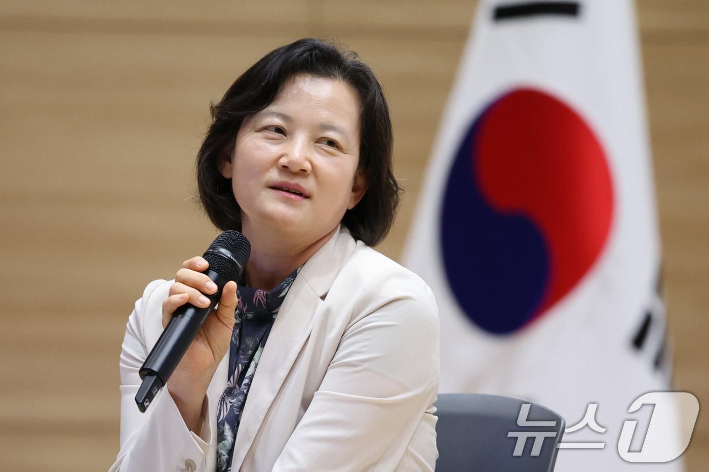 본문 이미지 - 정유미 검사장이 지난달 24일 서울 여의도 국회 의원회관에서 열린 공소취소 찬반 토론회에서 발언하고 있다. 2026.5.24 ⓒ 뉴스1 신웅수 기자