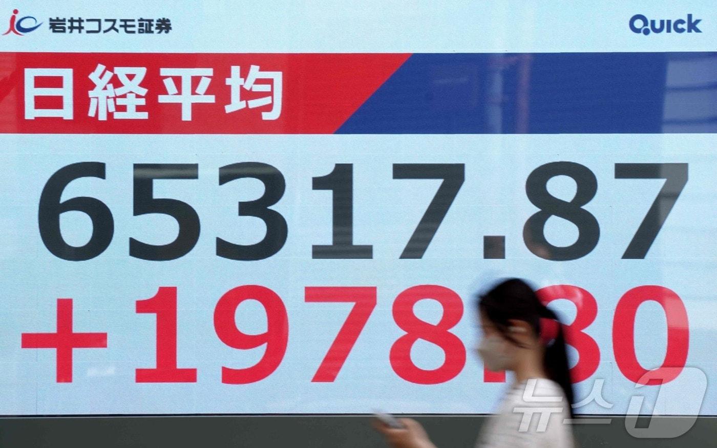 본문 이미지 - 일본 닛케이225지수가 25일 6만5000 선을 돌파했다. 2026.5.25. ⓒ 뉴스1 ⓒ AFP=뉴스1