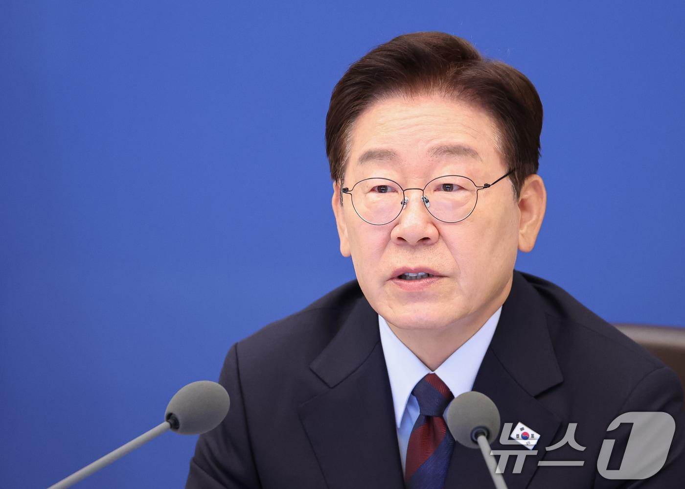 본문 이미지 - 이재명 대통령이 26일 청와대에서 열린 제23회 국무회의 겸 제10차 비상경제점검회의에서 발언을 하고 있다. 2026.5.26 ⓒ 뉴스1 허경 기자
