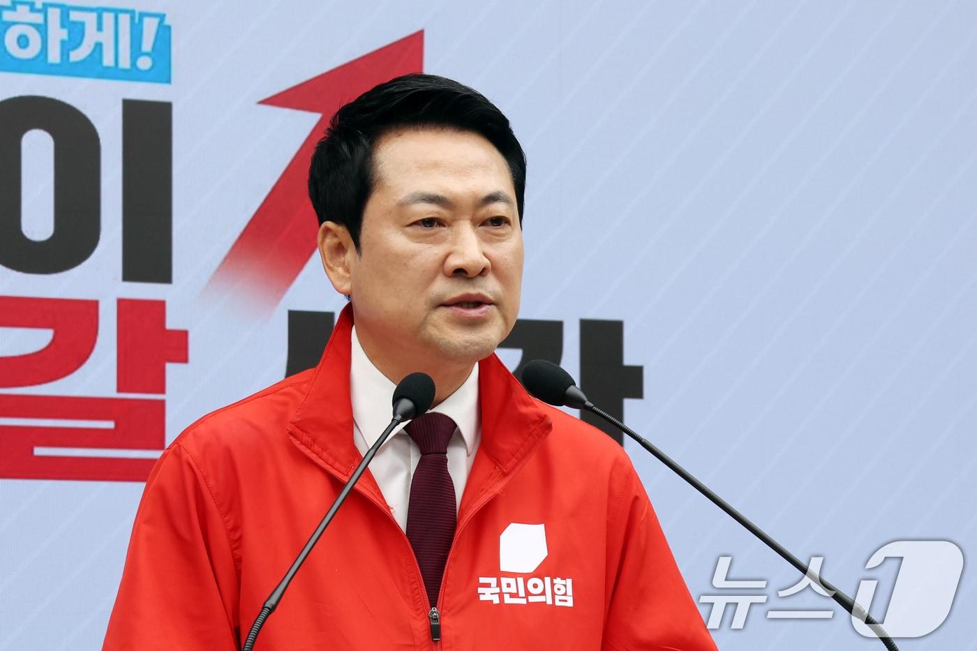 본문 이미지 - 장동혁 국민의힘 대표가 26일 오전 서울 여의도 중앙당사에 마련된 제9회 전국동시지방선거 종합상황실에서 기자회견을 하고 있다. 2026.5.26 ⓒ 뉴스1 황기선 기자