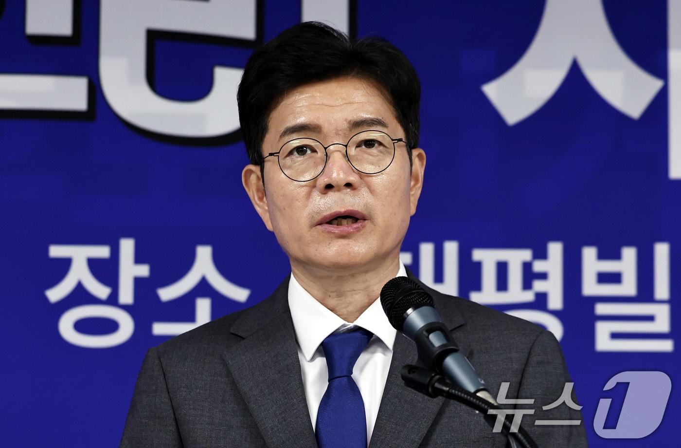본문 이미지 - 정원오 더불어민주당 서울시장 후보가 26일 서울 중구 선거사무실에서 열린 '서울의목소리 시민보고회'에서 발언하고 있다. 2026.5.26 ⓒ 뉴스1 구윤성 기자