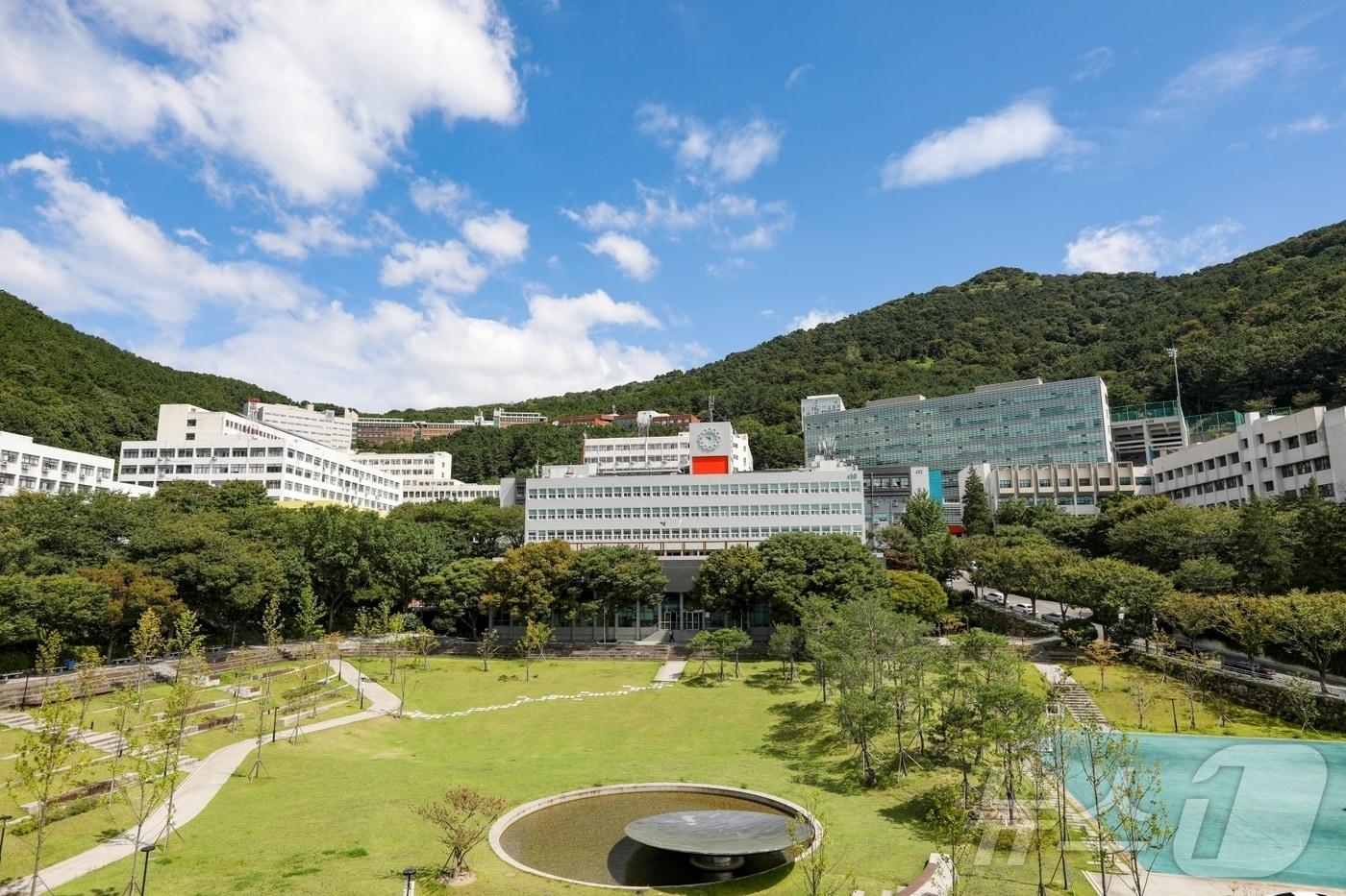 본문 이미지 - 동아대학교 승학캠퍼스 전경. (동아대 제공. 재판매 및 DB 금지)