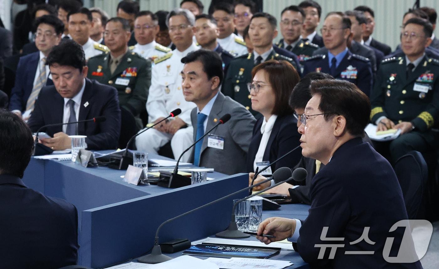이재명 대통령이 26일 경남 창원시 진해구에서 열린 제1회 미래국방전략위원회에서 발언을 하고 있다. (청와대통신사진기자단) 2026.5.26 ⓒ 뉴스1 허경 기자