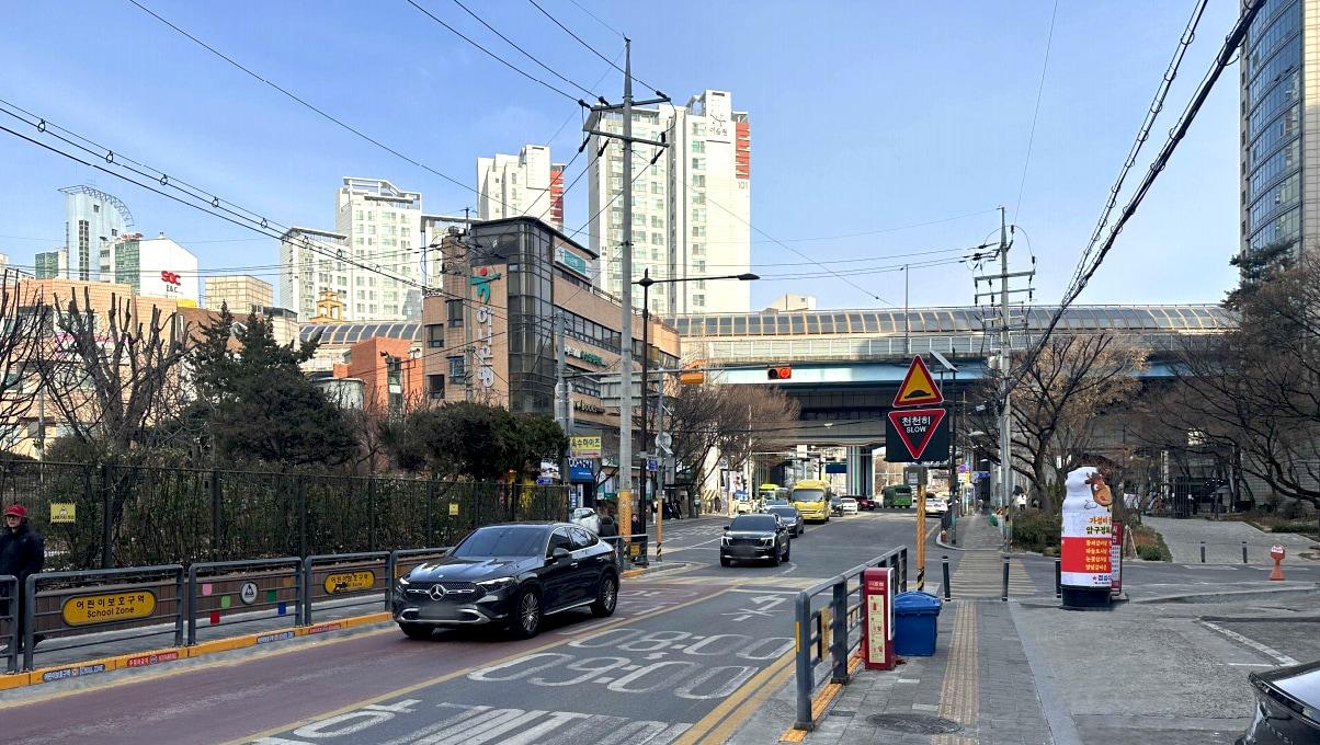 본문 이미지 - 옥정초 통학로(성동구 제공)