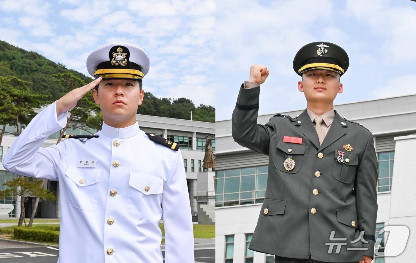 본문 이미지 - 제140기 해군·해병대 장교 298명이 28일 사관후보생 수료 및 임관식을 갖고 본격적으로 군문에 들어섰다. 사진은 교육 성적 우수로 국방부 장관상을 받은 박상연 해군 소위(항공조종·왼쪽)와 조건희 해병 소위(보병). 2026.5.28./ⓒ 뉴스1(해군 제공)