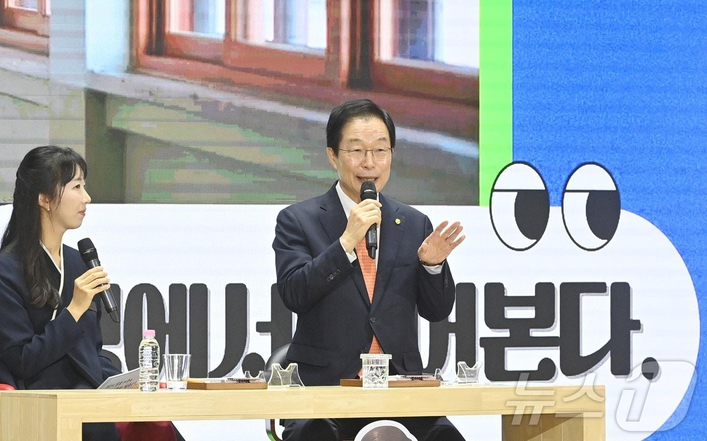 본문 이미지 - 임종식 경북교육감 후보는 28일 "학생과 교직원이 함께 행복한 더 따뜻한 경북교육을 만들겠다"고 밝혔다. /뉴스1