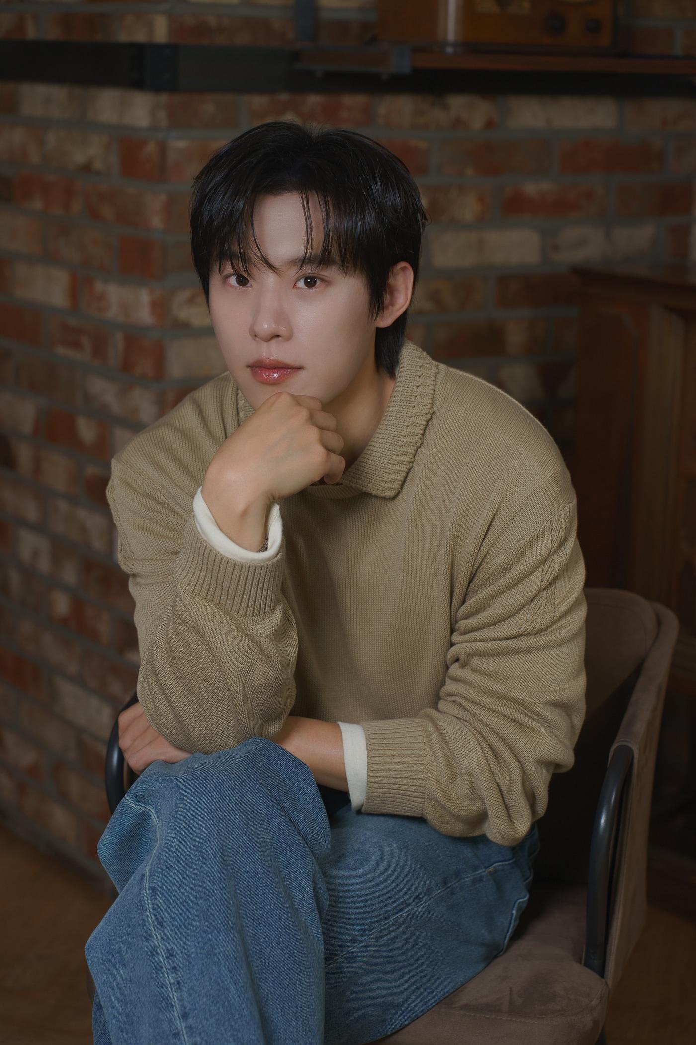 본문 이미지 - 디즈니+ '골드랜드' 배우 김성철 / 월트 디즈니 컴퍼니 코리아