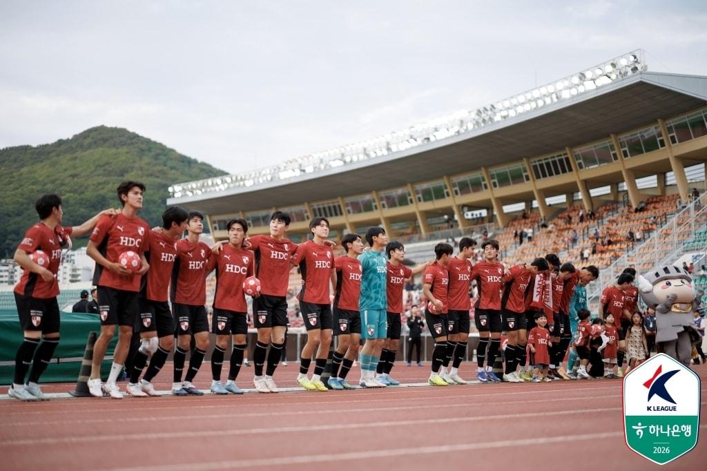 본문 이미지 -  부산 아이파크가 파주를 4-1로 꺾었다.(한국프로축구연맹 제공)