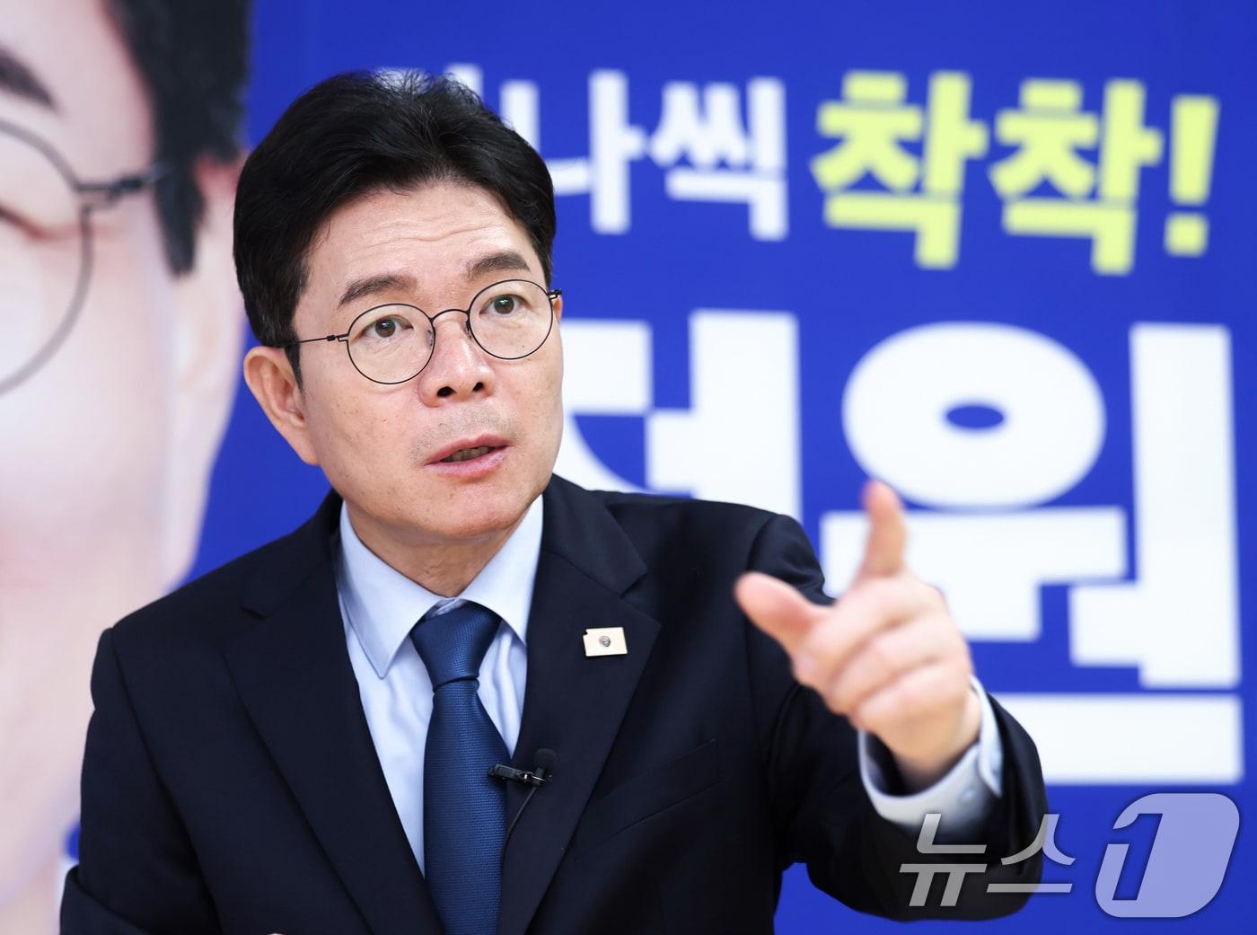 본문 이미지 - 정원오 더불어민주당 서울시장 후보가 5일 서울 중구에 마련된 선거사무실에서 뉴스1과 인터뷰를 하고 있다. 2026.5.5 ⓒ 뉴스1 임지훈 인턴기자