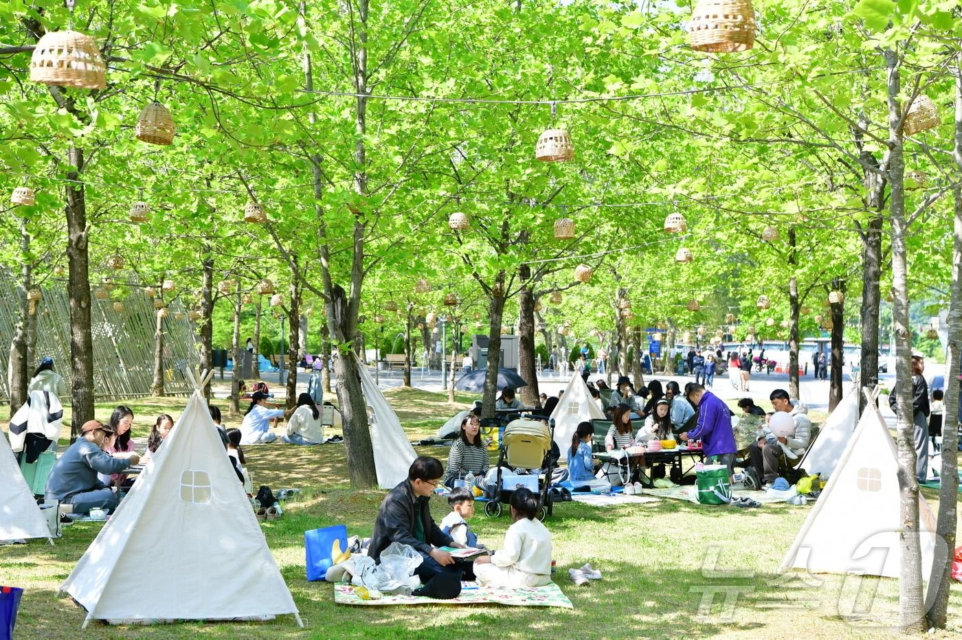 본문 이미지 - 담양 대나무축제 그림그리기 대회.(담양군 제공. 재배포 및 DB 금지)