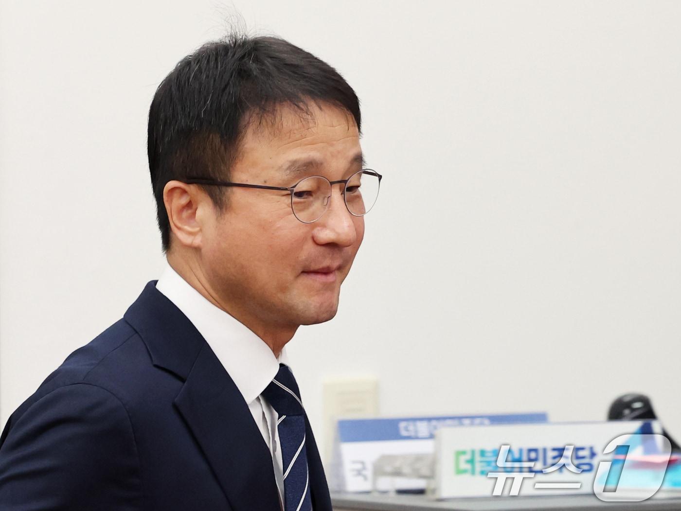 본문 이미지 - 한병도 더불어민주당 원내대표가 7일 오전 서울 여의도 국회에서 열린 정책조정회의에 참석하고 있다. 2026.5.7 ⓒ 뉴스1 황기선 기자