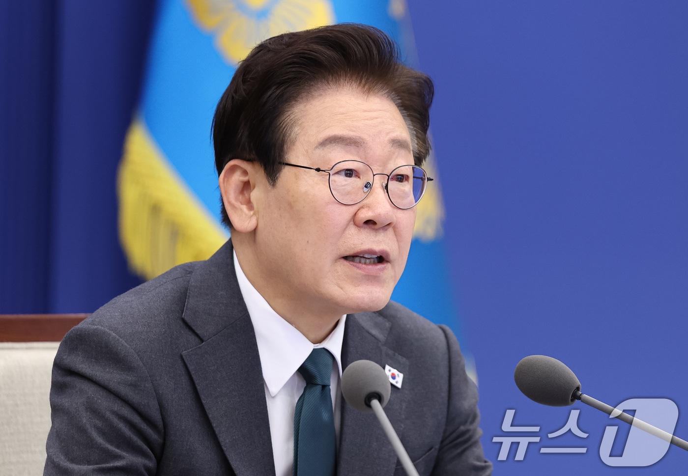 본문 이미지 - 이재명 대통령이 7일 청와대에서 열린 수석보좌관회의에서 발언을 하고 있다. 2026.5.7 ⓒ 뉴스1 허경 기자