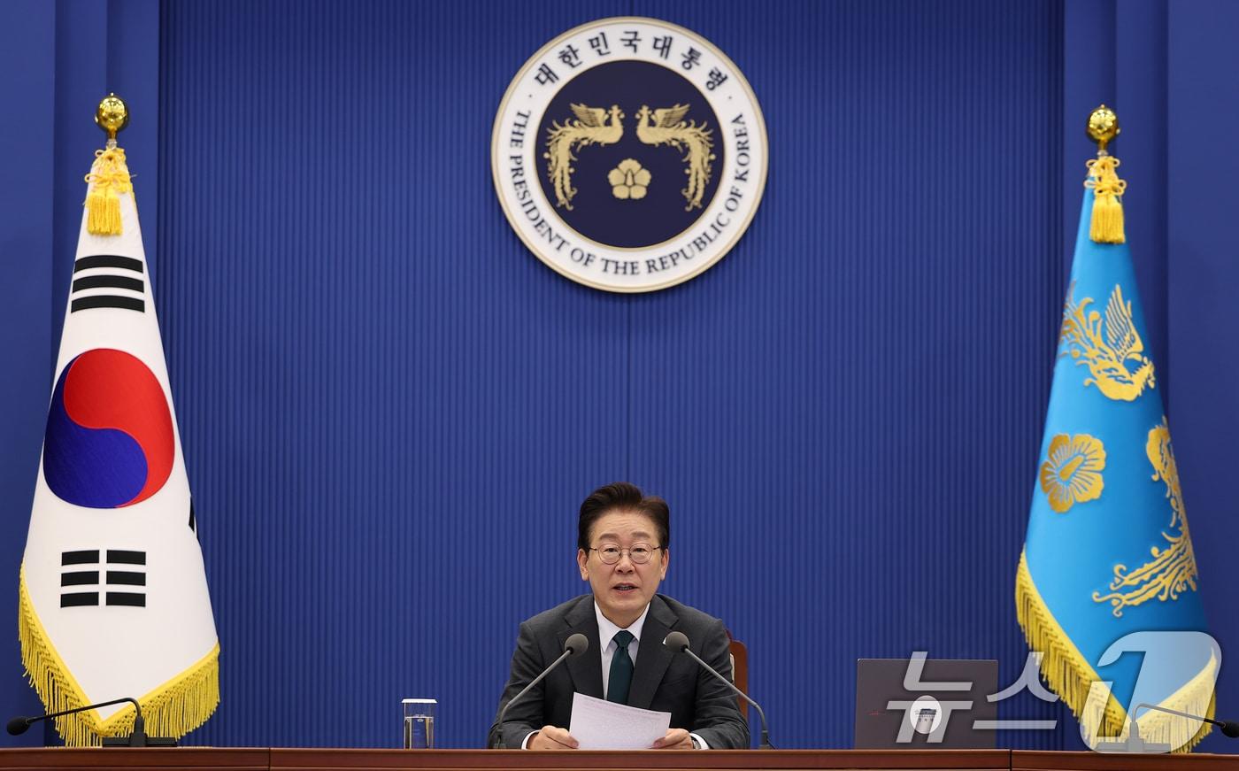 본문 이미지 - 이재명 대통령이 7일 청와대에서 열린 수석보좌관회의에서 발언을 하고 있다. 2026.5.7 ⓒ 뉴스1 허경 기자