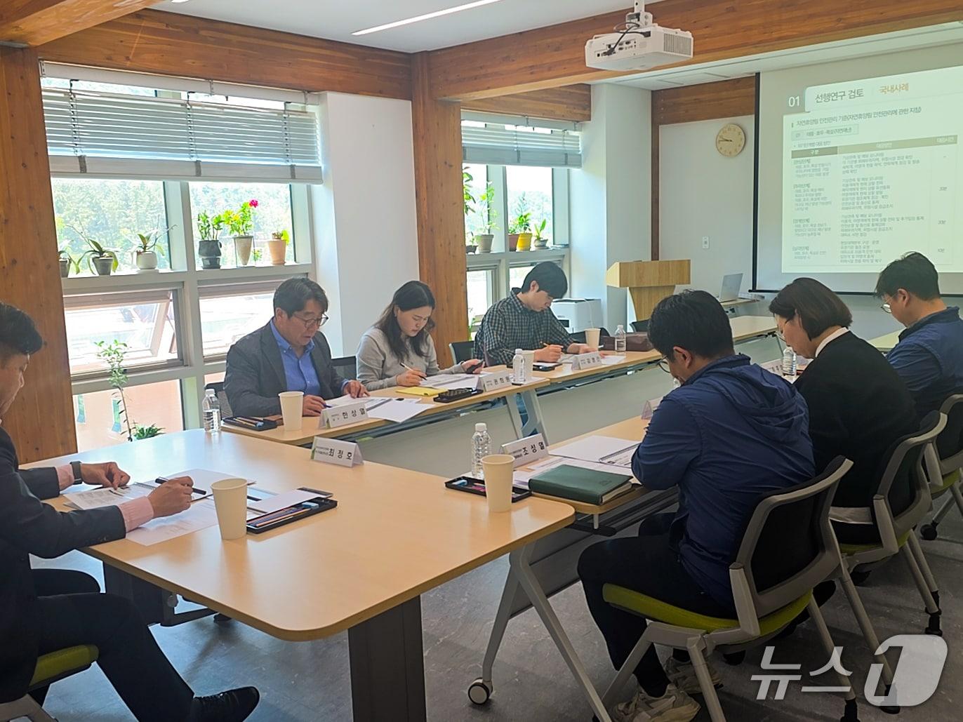 본문 이미지 - '산림복지시설 재난대응 및 서비스 회복방안 연구 착수보고회'(한국산림복지진흥원 제공.재판매 및 DB금지)/뉴스1