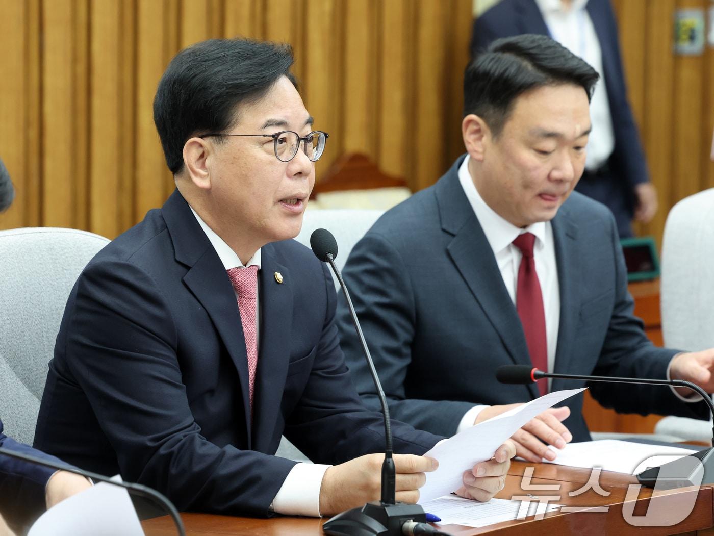 본문 이미지 - 국민의힘 송언석 원내대표와 정희용 사무총장 2026.5.8 ⓒ 뉴스1 황기선 기자